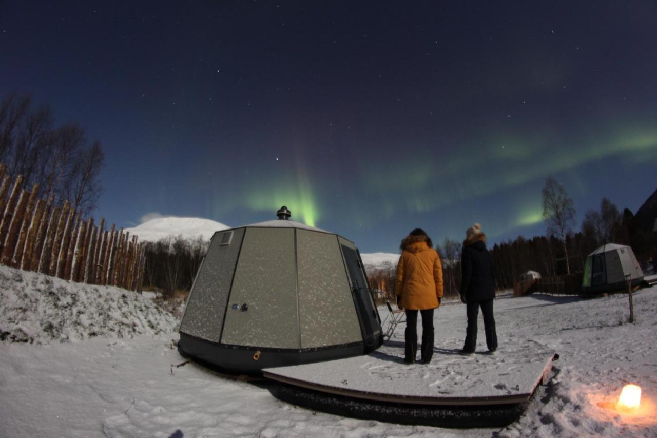 Lodge North Experience Basecamp *